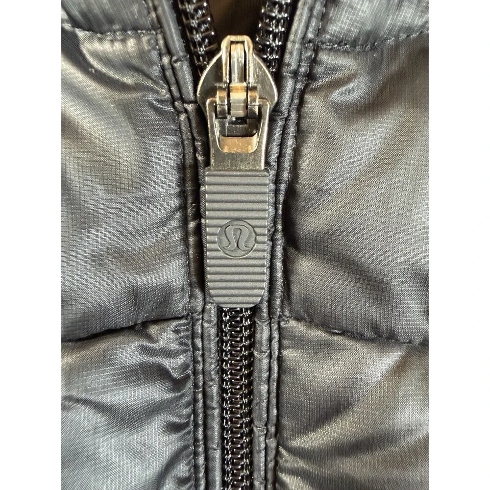 Lululemon Black Puffer Vest Womens Small Quilted Full Zip Hooded Run
